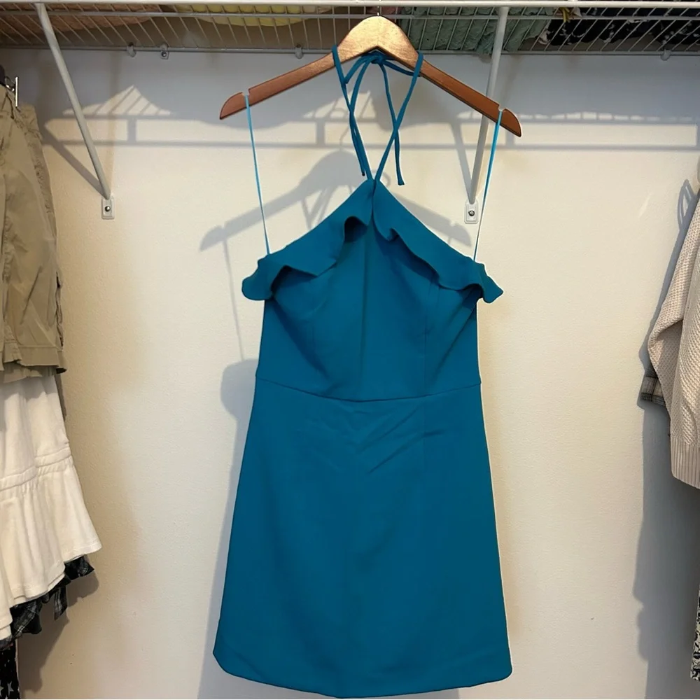 Elegant Blue Halter Dress - Picture 4 of 14